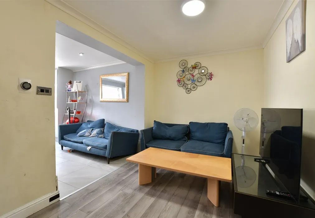 Family Area - Stonard Road, Dagenham, Essex - Wards of Kent