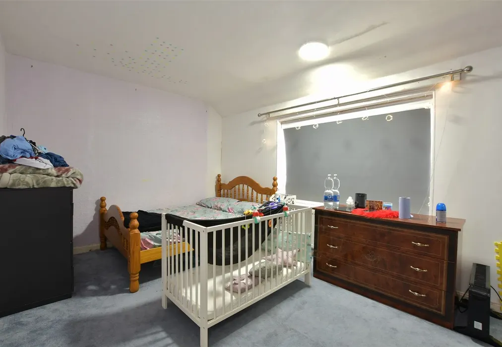 Bedroom 2 - Stonard Road, Dagenham, Essex - Wards of Kent