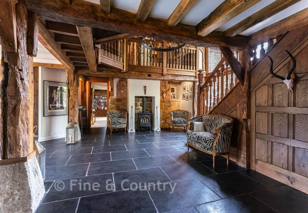 Hall - Danegate, Eridge Green, Tunbridge Wells, East Sussex - Wards of Kent