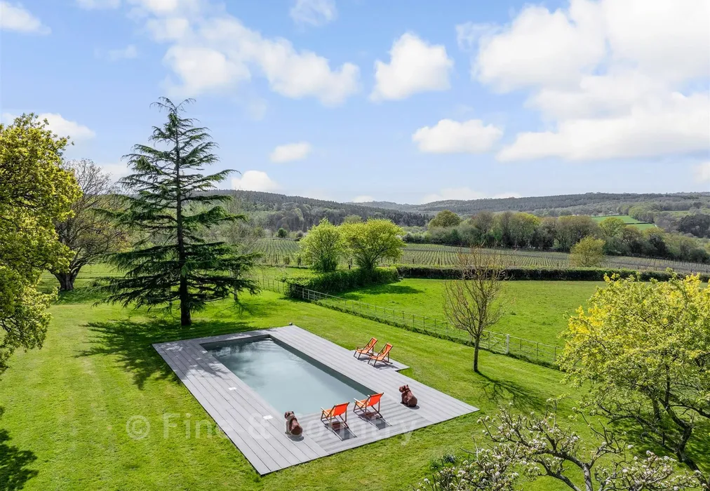 Swimming Pool - Danegate, Eridge Green, Tunbridge Wells, East Sussex - Wards of Kent