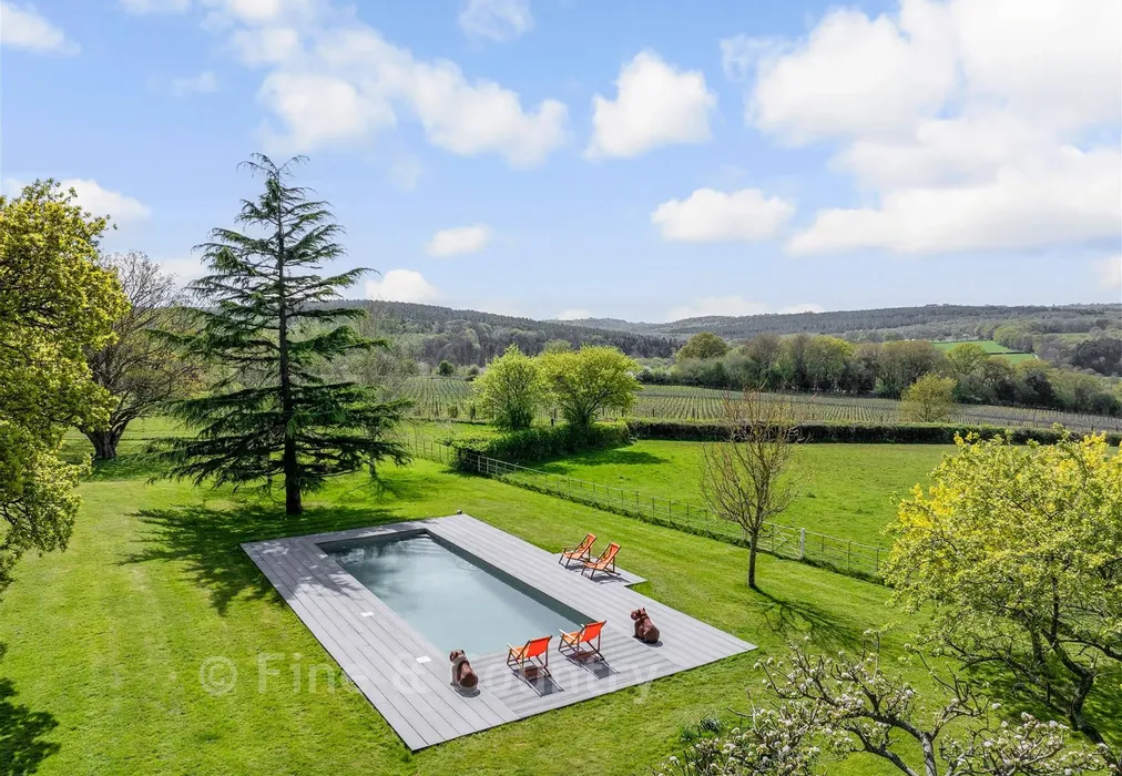 Swimming Pool - Danegate, Eridge Green, Tunbridge Wells, East Sussex - Wards of Kent