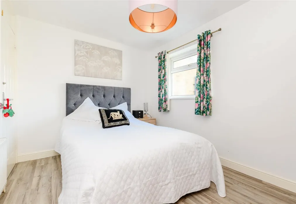 Bedroom 2 - Freshwater Road, Walderslade, Chatham, Kent - Wards of Kent