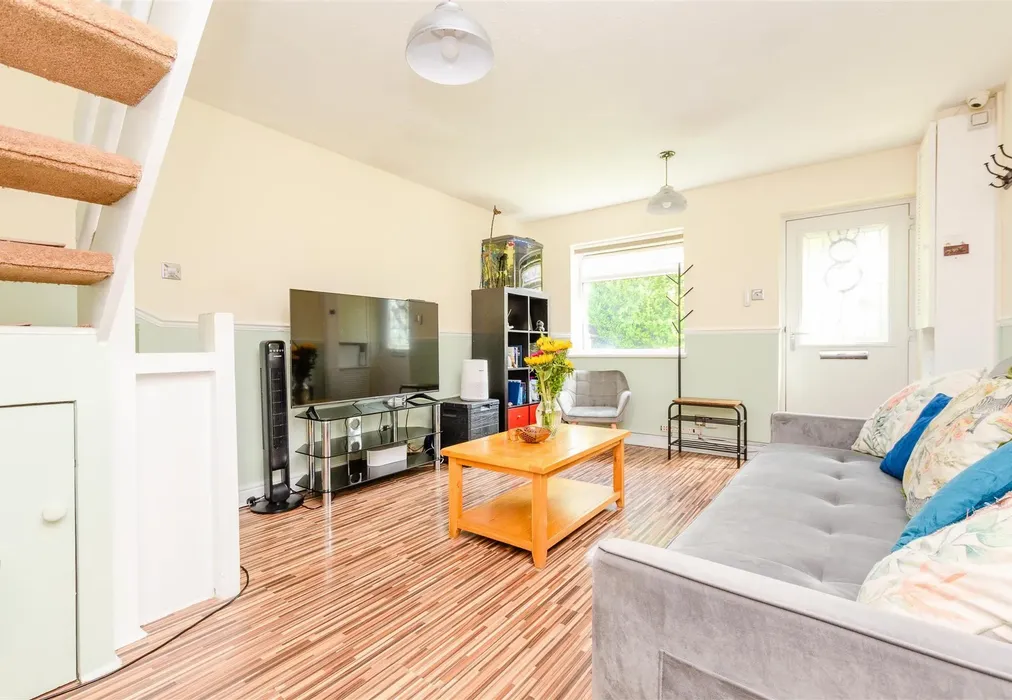 Lounge - Freshwater Road, Walderslade, Chatham, Kent - Wards of Kent