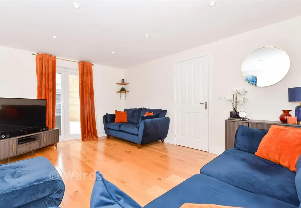 Lounge - Furfield Chase, Boughton Monchelsea, Maidstone, Kent - Wards of Kent
