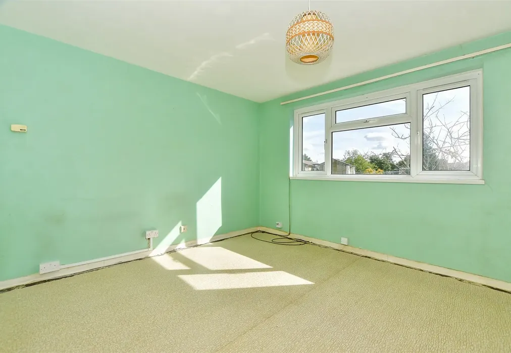 Lounge/ Bedroom Area - Chenies Close, Tunbridge Wells, Kent - Wards of Kent
