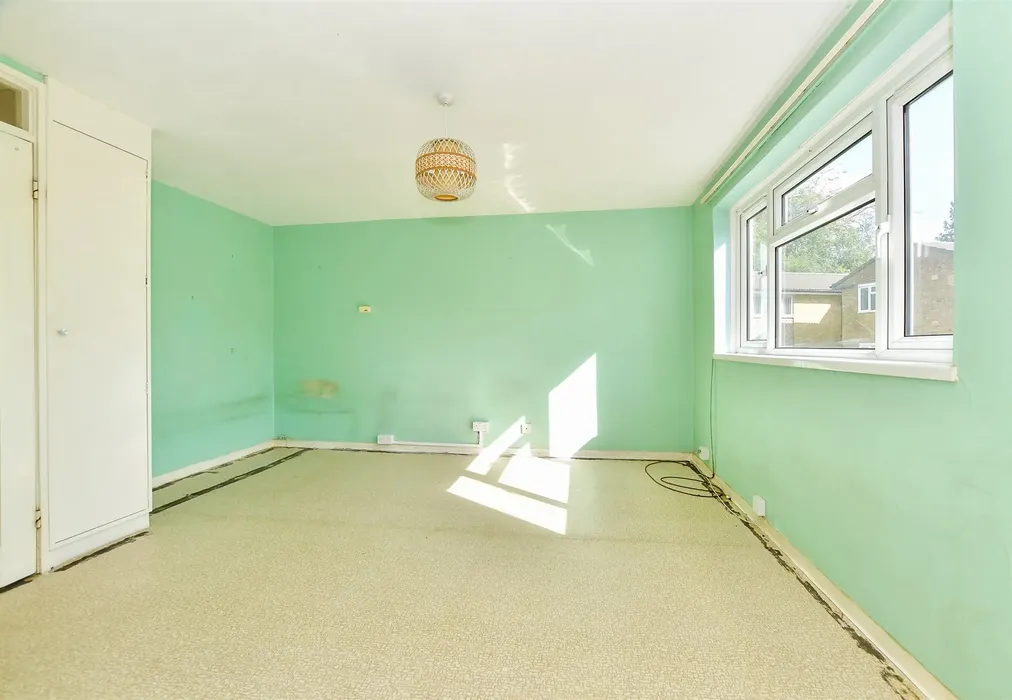 Lounge/ Bedroom Area - Chenies Close, Tunbridge Wells, Kent - Wards of Kent