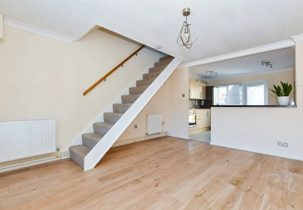 Lounge - Chillington Close, Upper Halling, Rochester, Kent - Wards of Kent