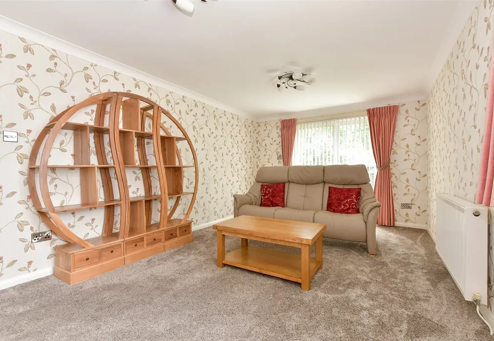 Lounge - Fleet Way, Shalfleet, Isle of Wight - Wards of Kent