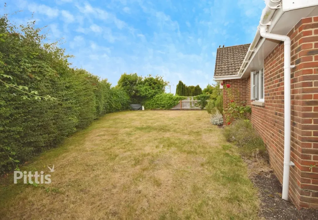  - Moor Lane Brighstone PO30 - Wards of Kent