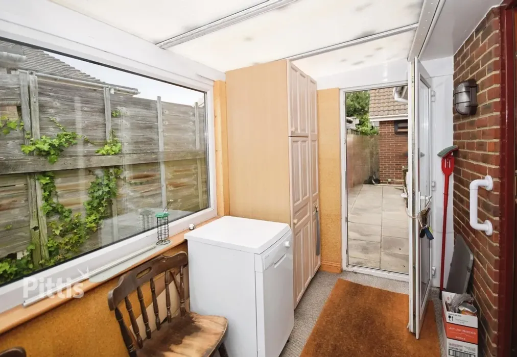  - Moor Lane Brighstone PO30 - Wards of Kent
