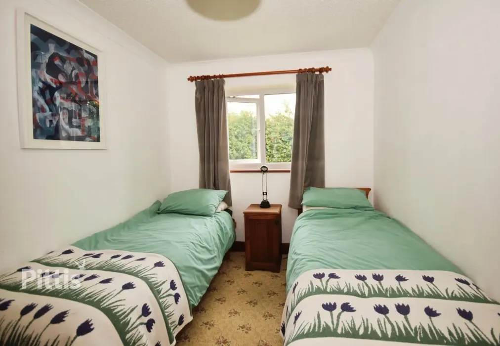  - Moor Lane Brighstone PO30 - Wards of Kent