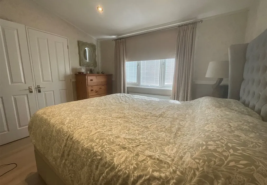 Bedroom - Palm Court, Battlesbridge, Wickford, Essex - Wards of Kent