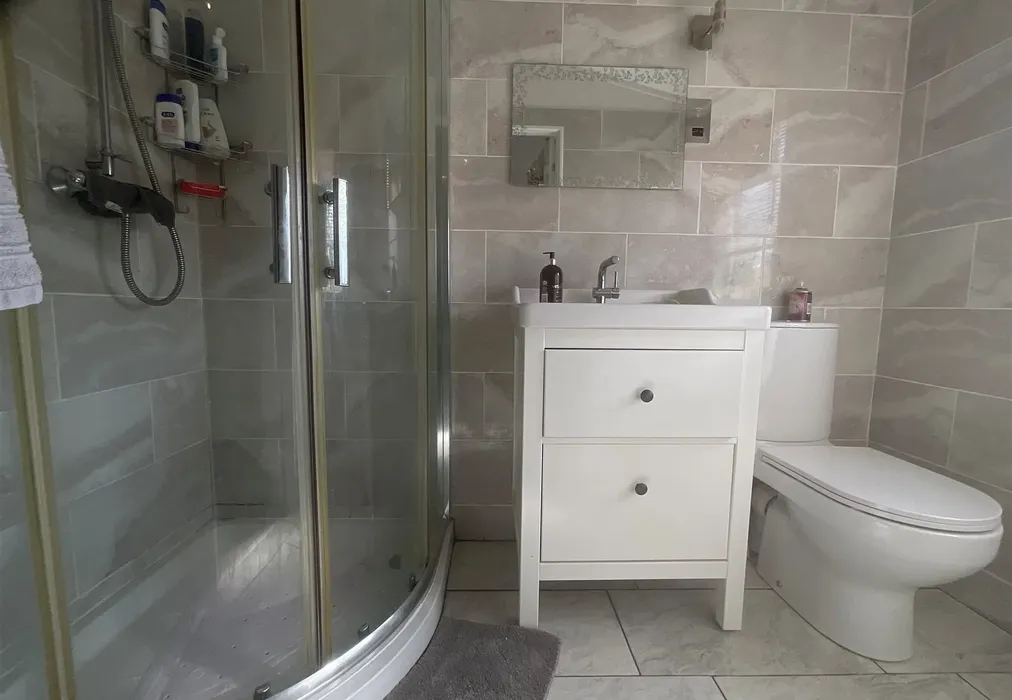 En-Suite Shower Room - Palm Court, Battlesbridge, Wickford, Essex - Wards of Kent