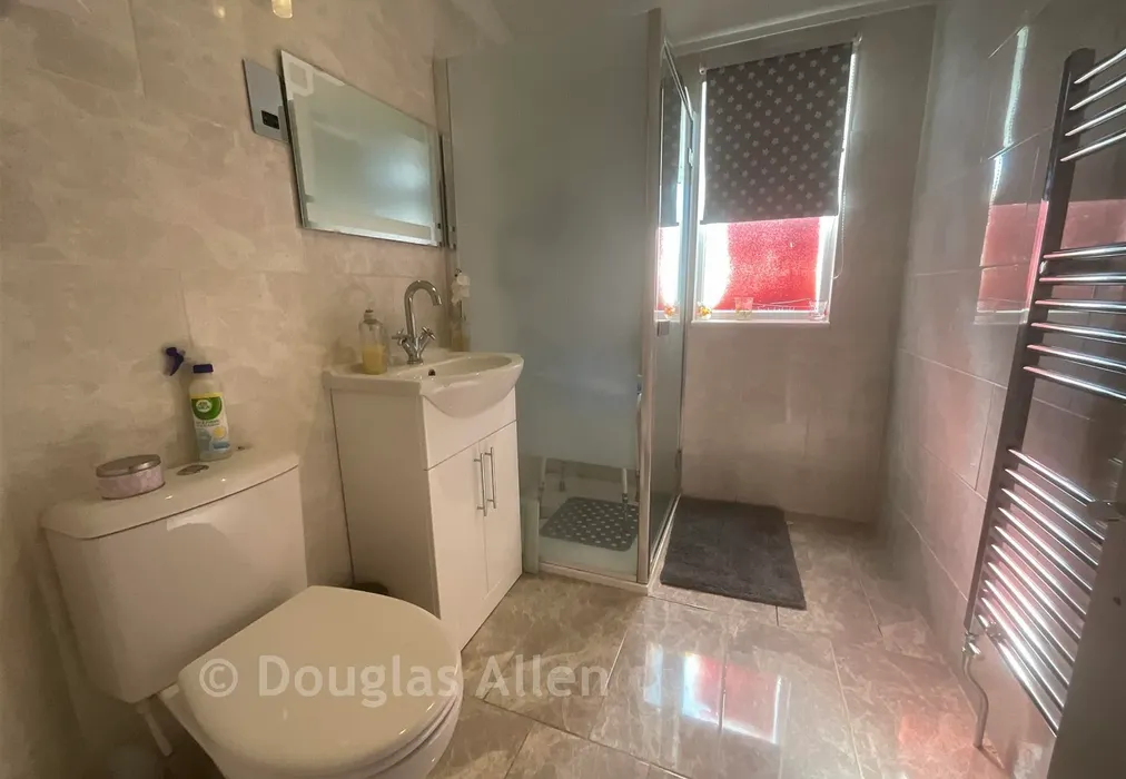 Shower Room - Palm Court, Battlesbridge, Wickford, Essex - Wards of Kent