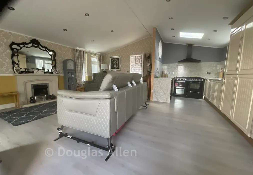 Lounge/Kitchen Area - Palm Court, Battlesbridge, Wickford, Essex - Wards of Kent
