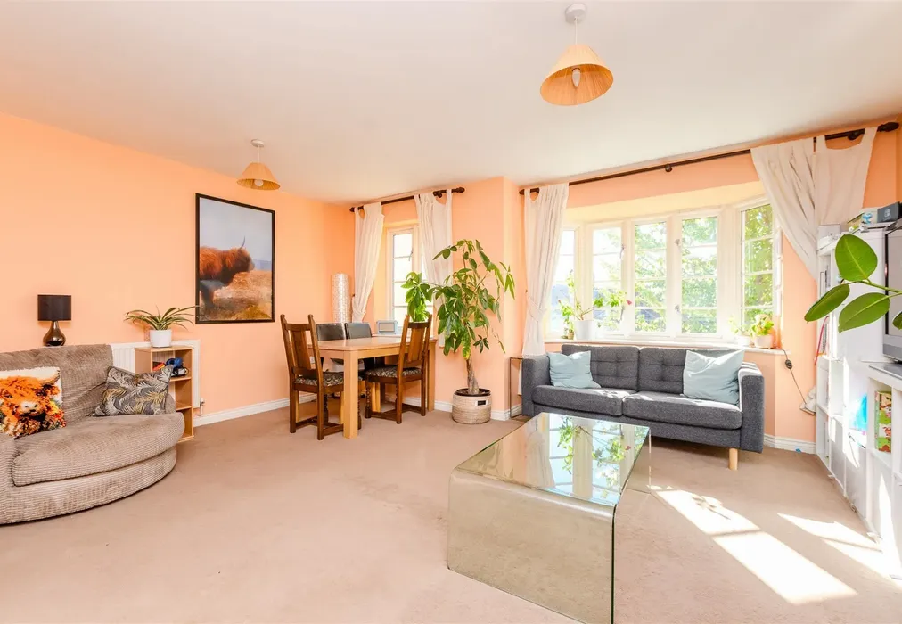 Lounge/Kitchen - Southbank, Hextable, Swanley, Kent - Wards of Kent