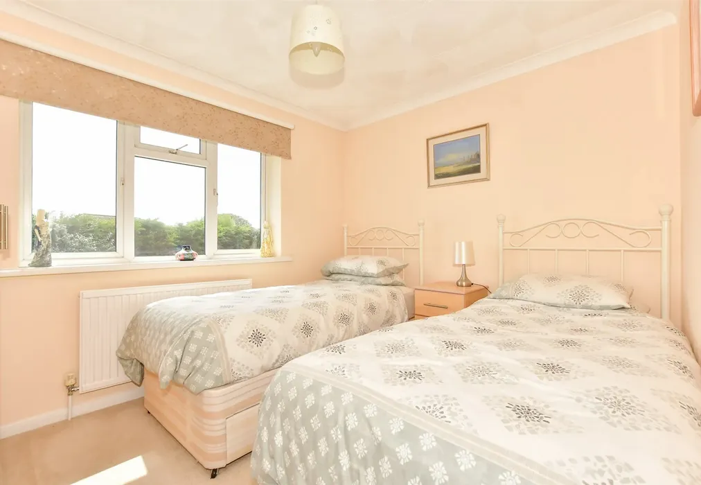 Bedroom 2 - Richmond Drive, New Romney, Kent - Wards of Kent