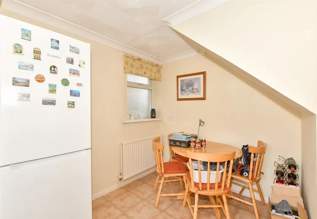 Kitchen/Diner - Richmond Drive, New Romney, Kent - Wards of Kent