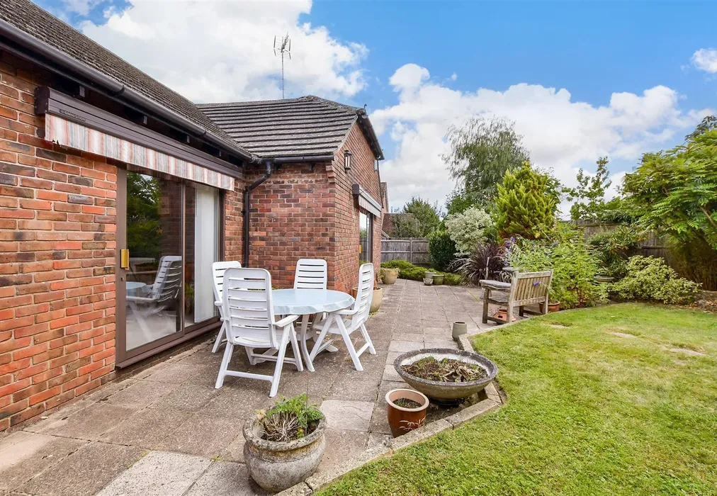 Rear Garden - Worthing Road, Southwater, Horsham, West Sussex - Wards of Kent