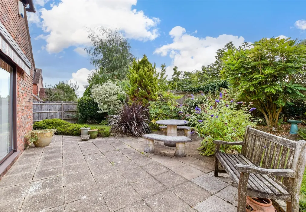 Rear Garden - Worthing Road, Southwater, Horsham, West Sussex - Wards of Kent