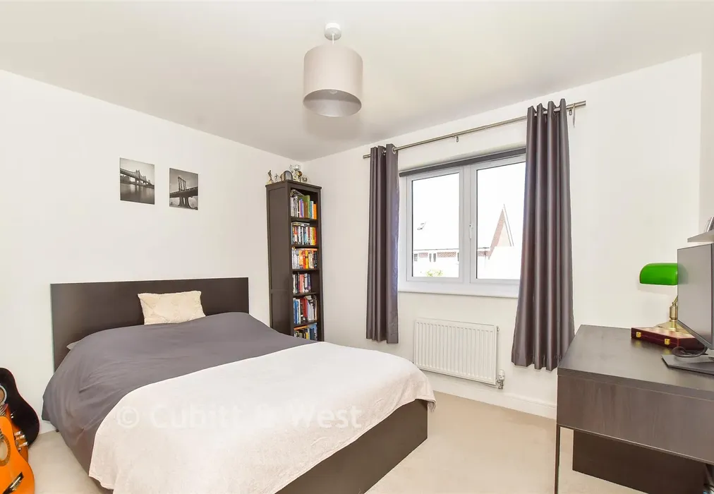 Bedroom 3 - Squires Grove, Eastergate, Chichester, West Sussex - Wards of Kent