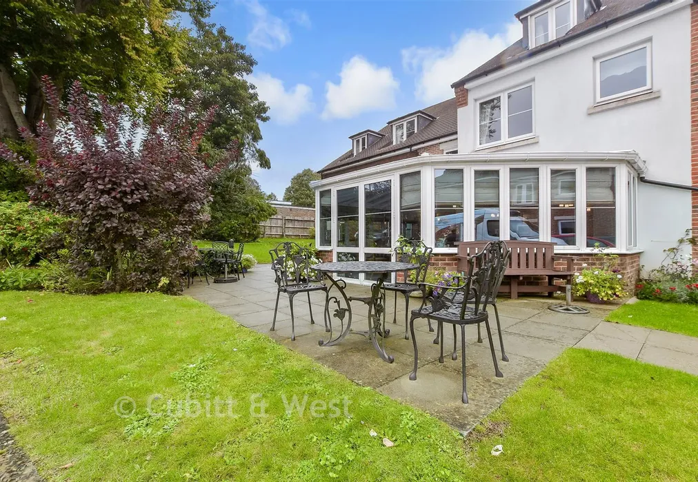 Communal Gardens - Grange Road, Uckfield, East Sussex - Wards of Kent