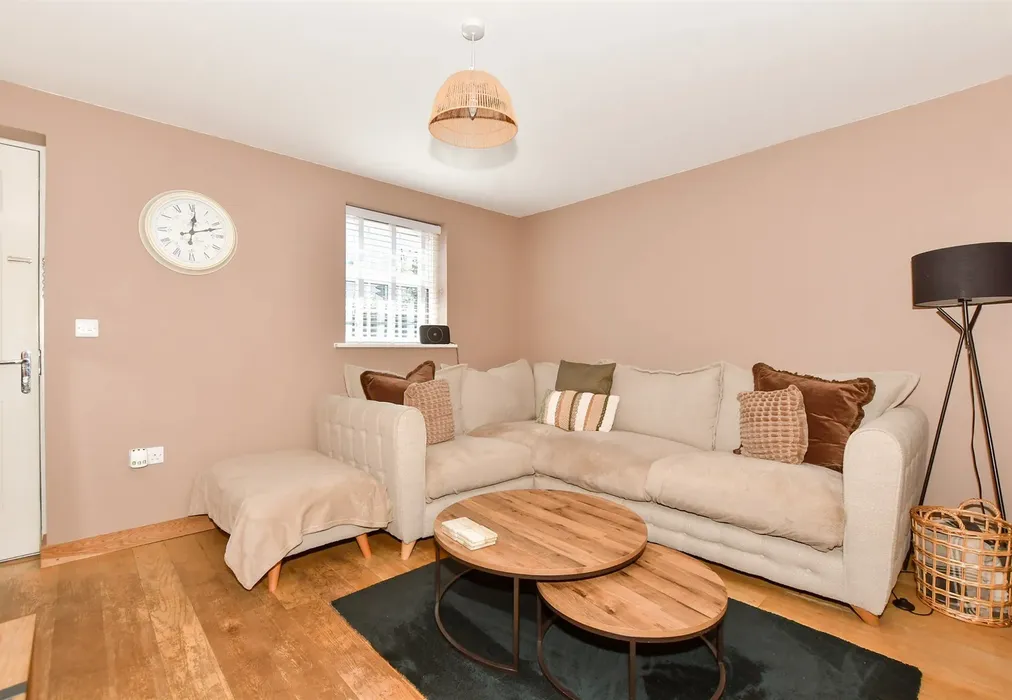 Lounge - Bishop Close, Margate, Kent - Wards of Kent