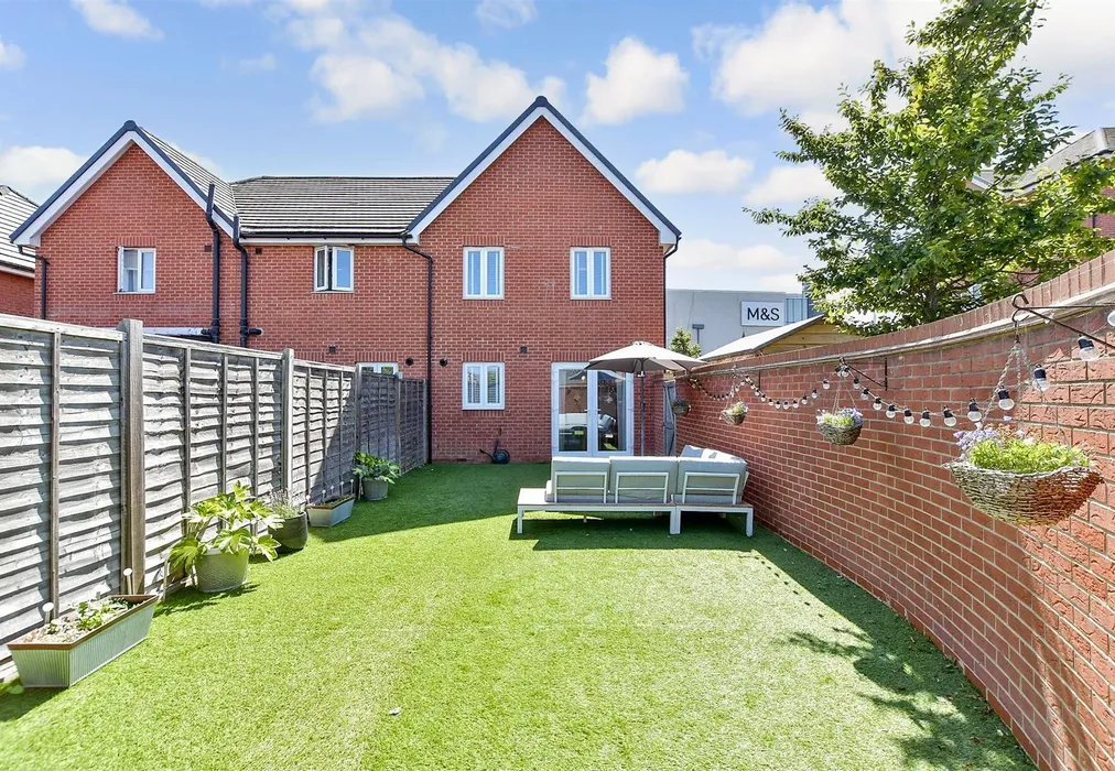 Rear Garden - Bishop Close, Margate, Kent - Wards of Kent