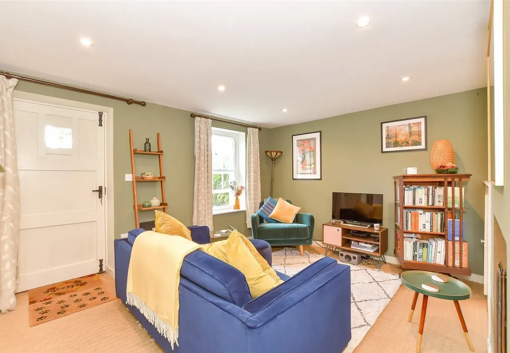 Lounge - Pond Cottages, Compton, Chichester, West Sussex - Wards of Kent