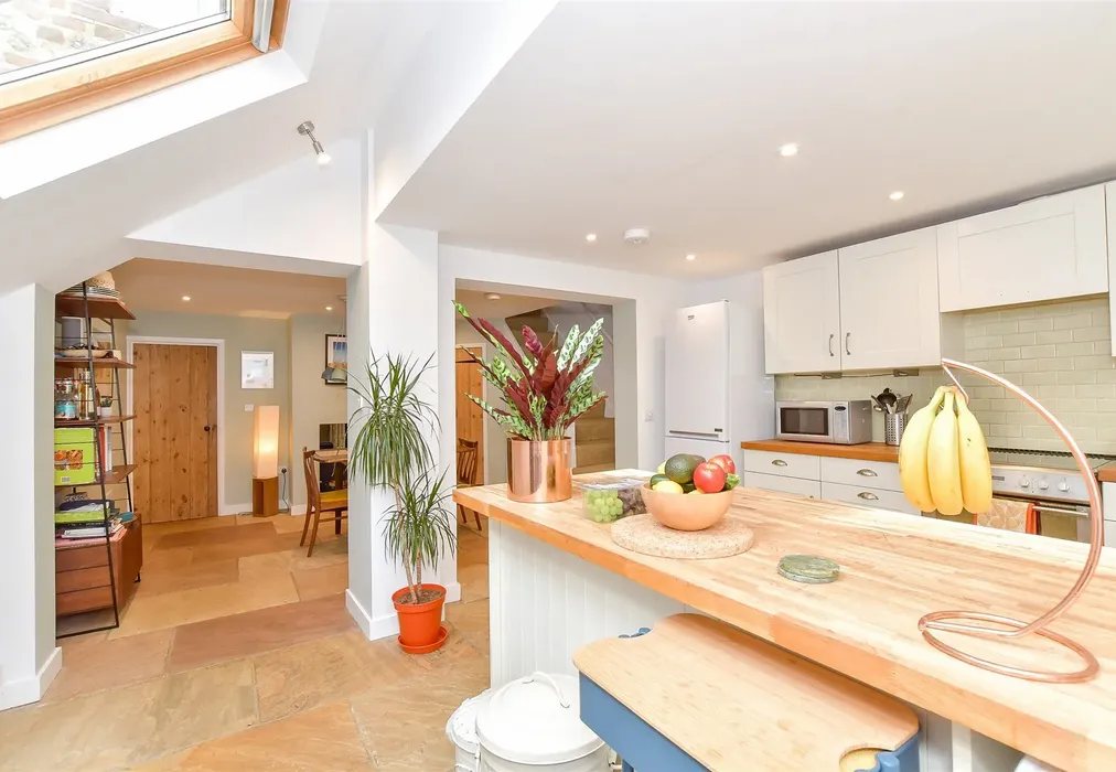 Kitchen - Pond Cottages, Compton, Chichester, West Sussex - Wards of Kent