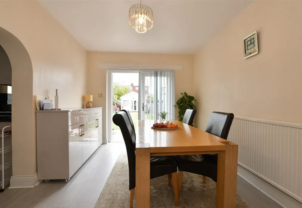 Dining Room - New Road, Chingford - Wards of Kent