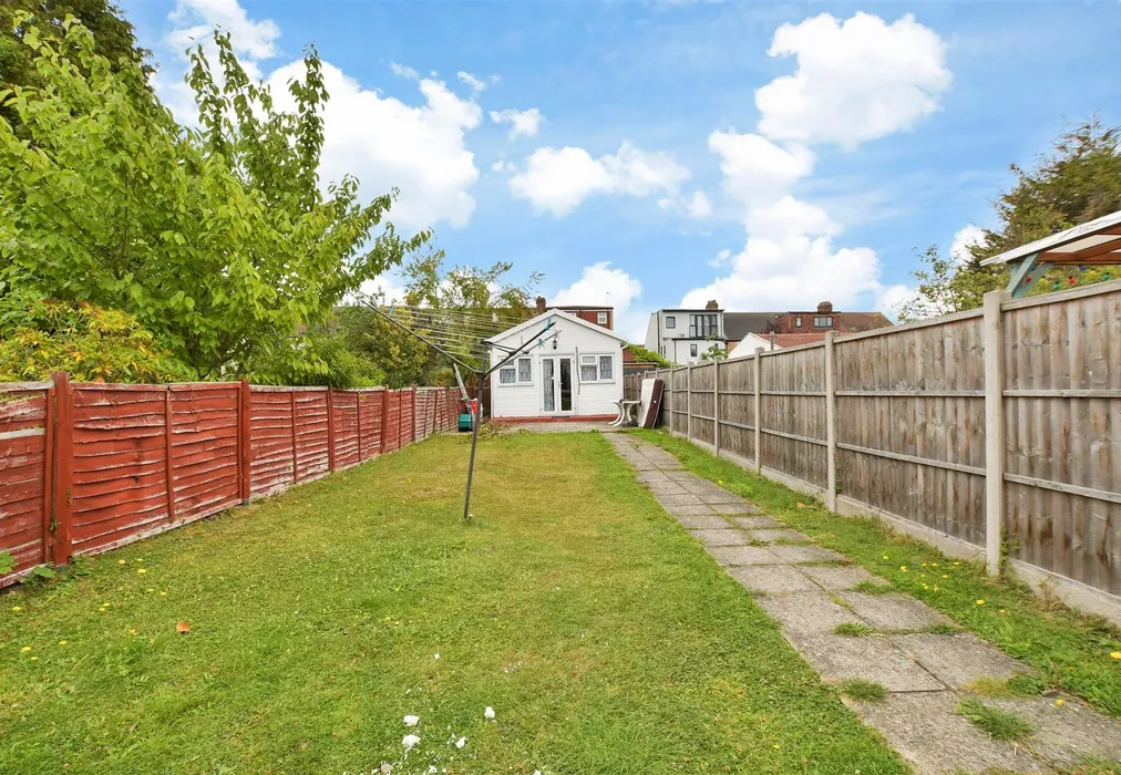 Rear Garden - New Road, Chingford - Wards of Kent