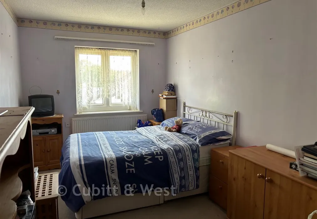 Bedroom - Downderry Road, Bromley, Kent - Wards of Kent