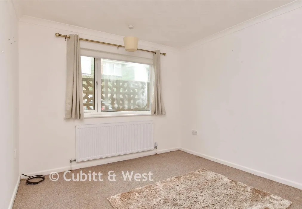 Bedroom 2 - Seaview Road, Peacehaven, East Sussex - Wards of Kent