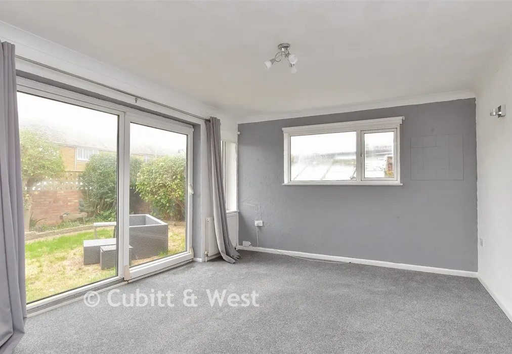 Dining Area - Seaview Road, Peacehaven, East Sussex - Wards of Kent