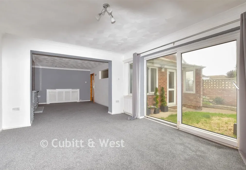 Dining Area - Seaview Road, Peacehaven, East Sussex - Wards of Kent