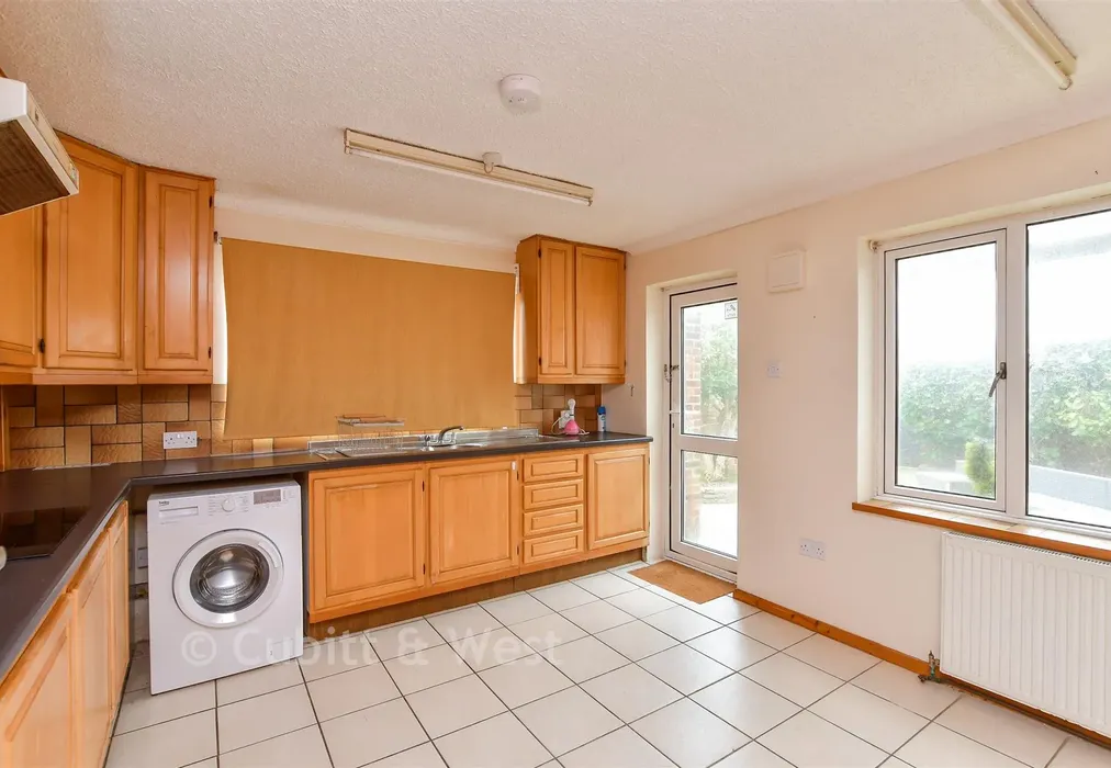 Kitchen/ Breakfast Room - Seaview Road, Peacehaven, East Sussex - Wards of Kent