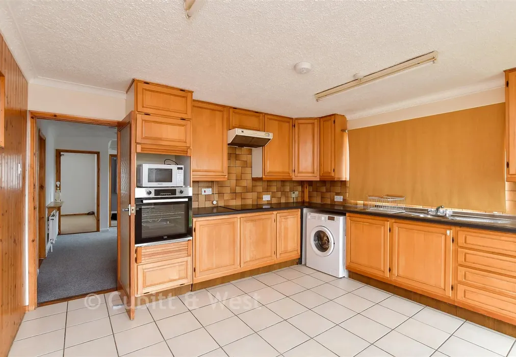 Kitchen/ Breakfast Room - Seaview Road, Peacehaven, East Sussex - Wards of Kent