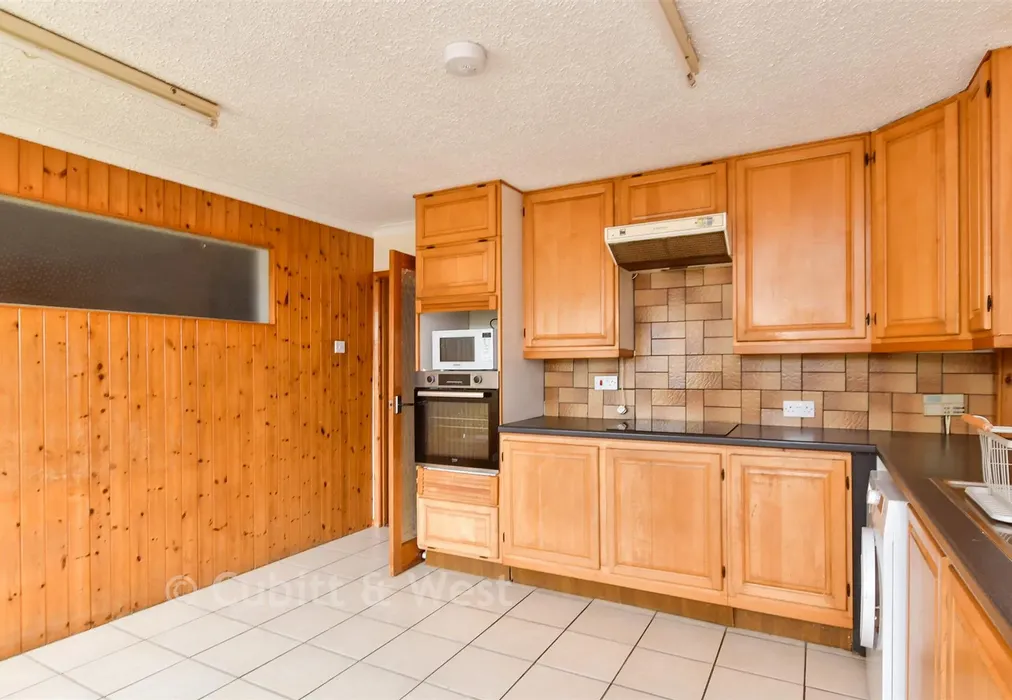 Kitchen/ Breakfast Room - Seaview Road, Peacehaven, East Sussex - Wards of Kent