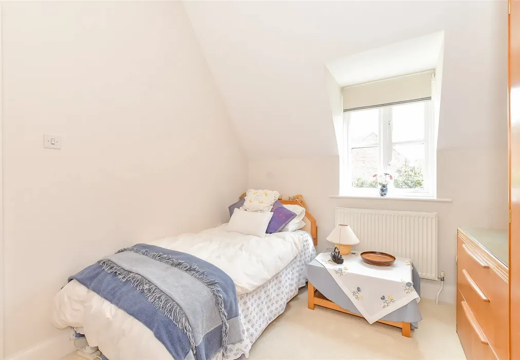 Bedroom 3 - Redhill Road, Rowland's Castle, Hampshire - Wards of Kent