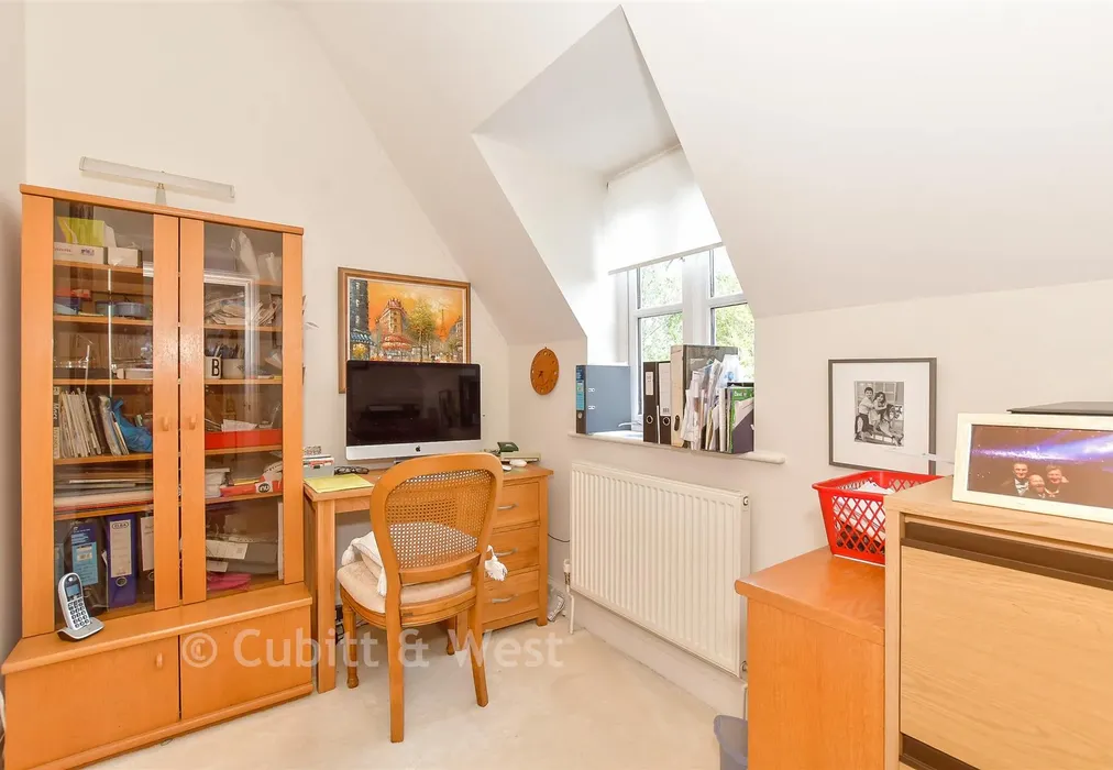 Bedroom 4 - Redhill Road, Rowland's Castle, Hampshire - Wards of Kent