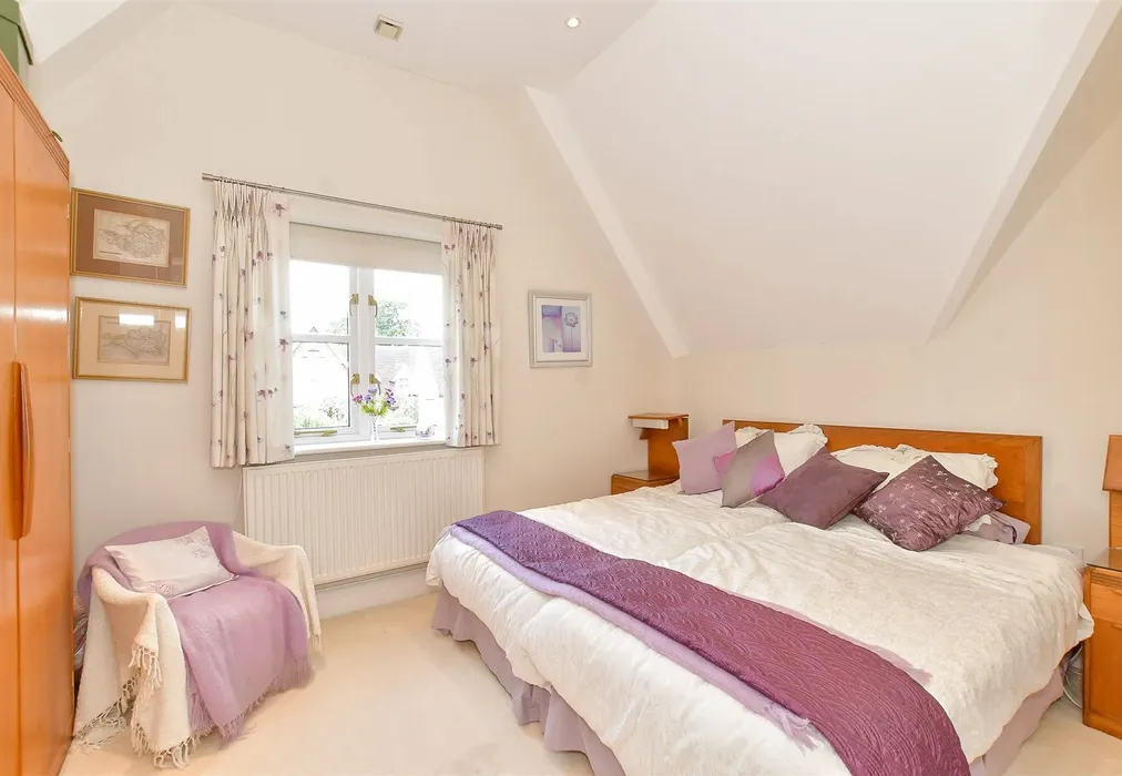 Bedroom 2 - Redhill Road, Rowland's Castle, Hampshire - Wards of Kent