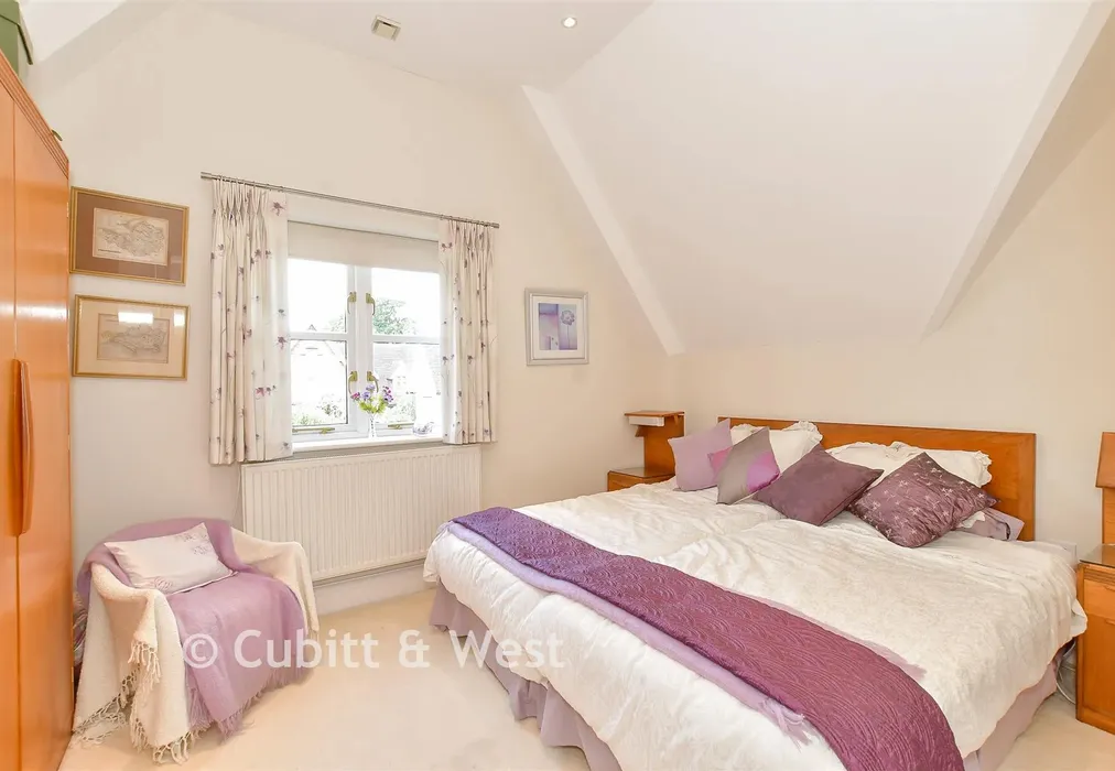 Bedroom 2 - Redhill Road, Rowland's Castle, Hampshire - Wards of Kent