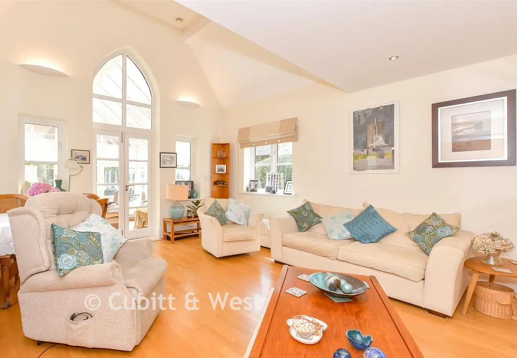 Lounge - Redhill Road, Rowland's Castle, Hampshire - Wards of Kent