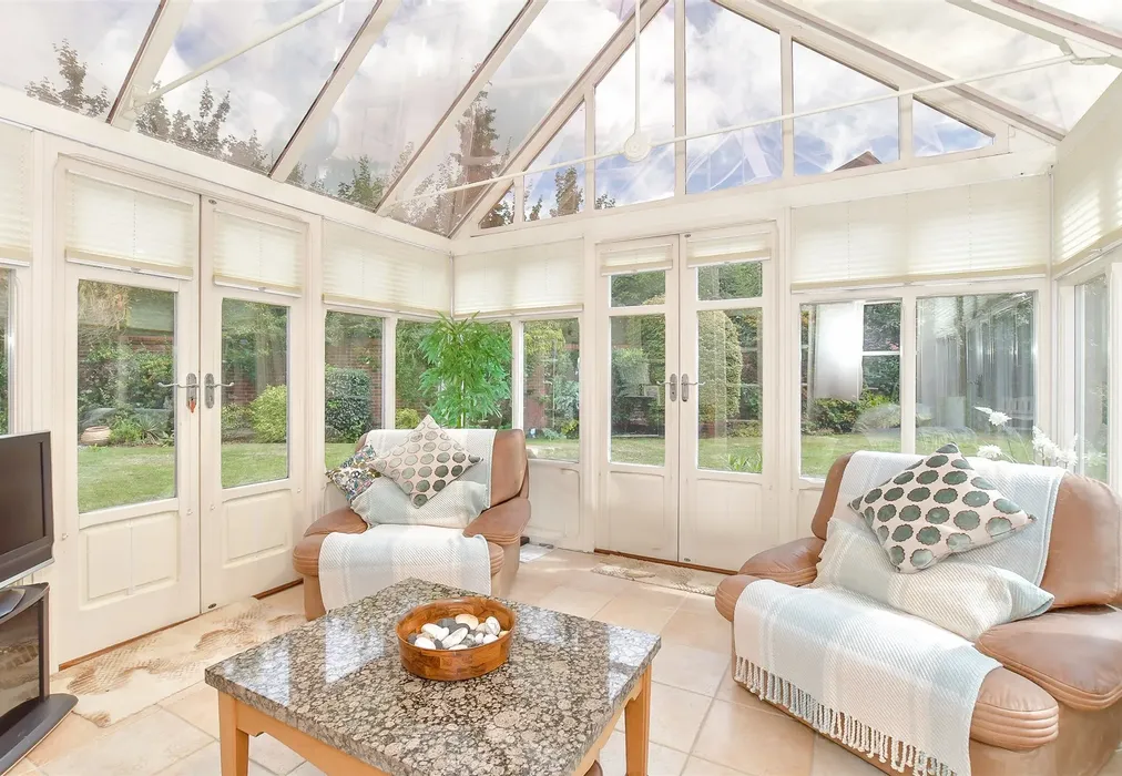 Conservatory - Redhill Road, Rowland's Castle, Hampshire - Wards of Kent
