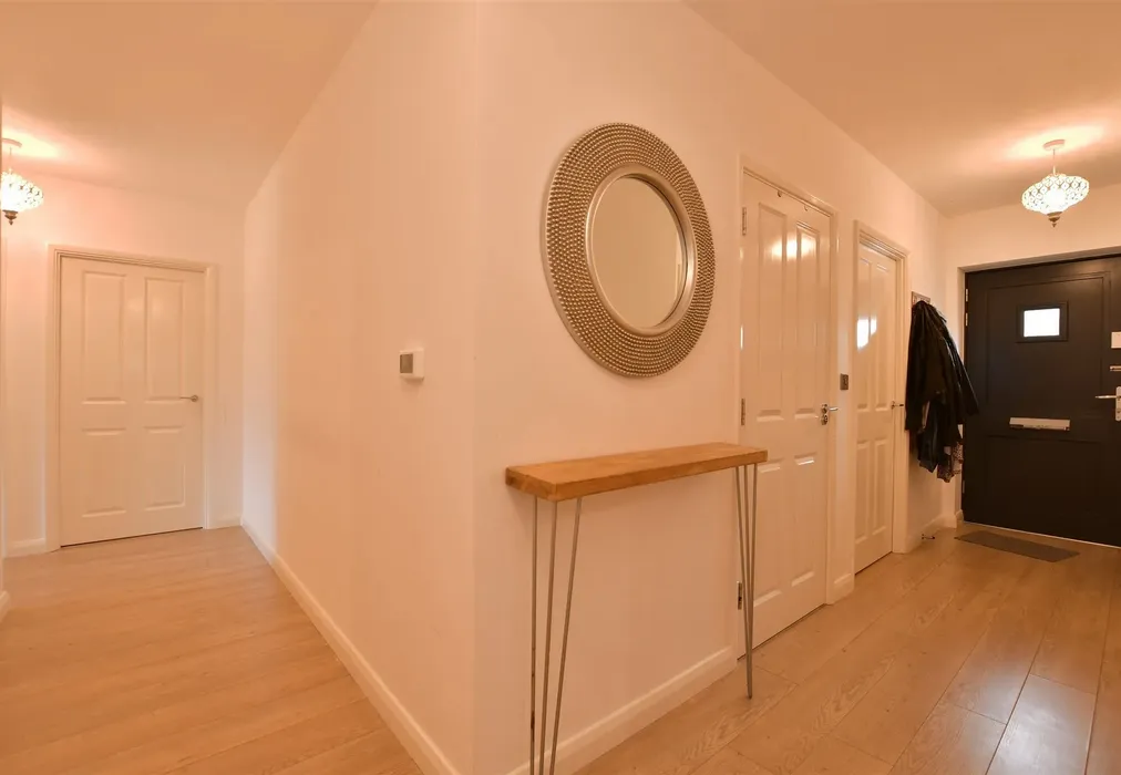 Hallway - Thornbury Way, Walthamstow - Wards of Kent