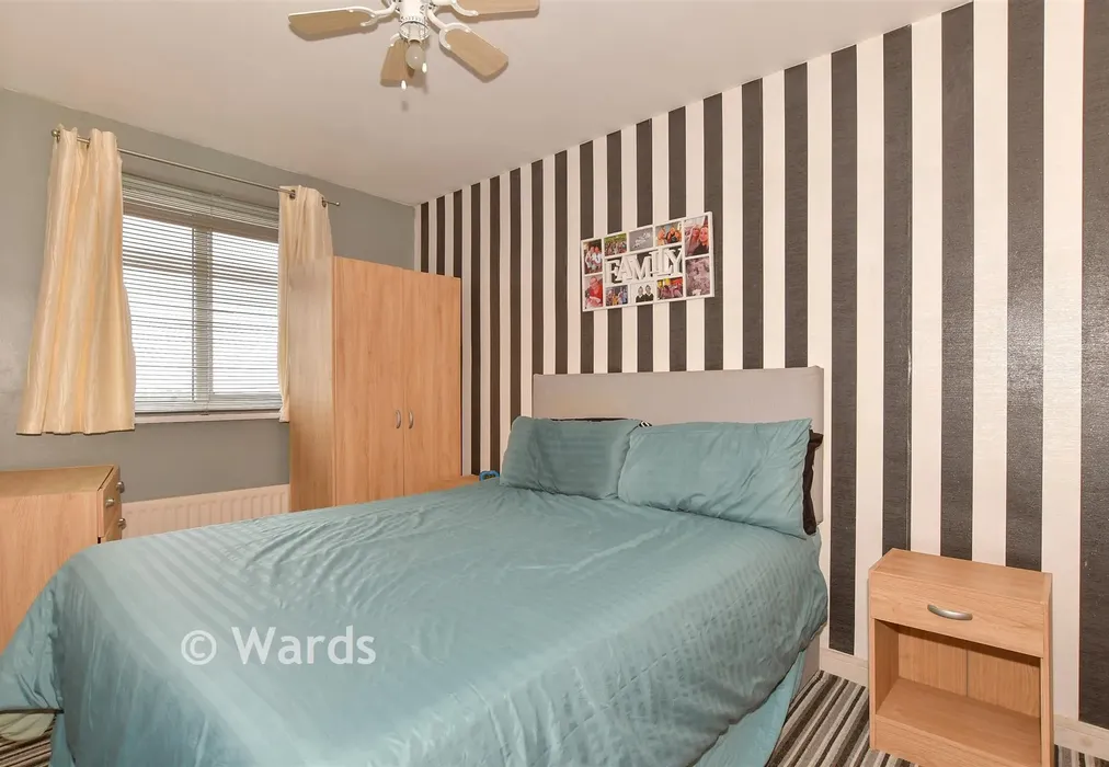 Bedroom 2 - St. James Close, Warden Bay, Sheerness, Kent - Wards of Kent