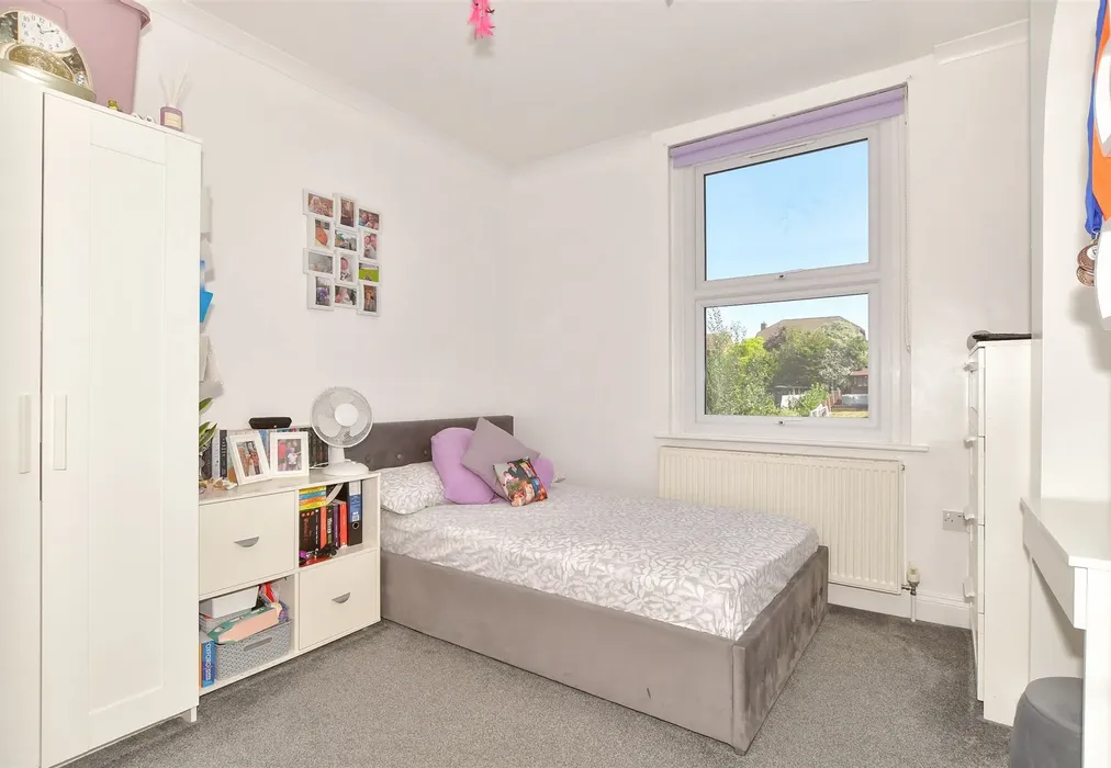 Bedroom 3 - Wards Hill Road, Minster On Sea, Sheerness, Kent - Wards of Kent