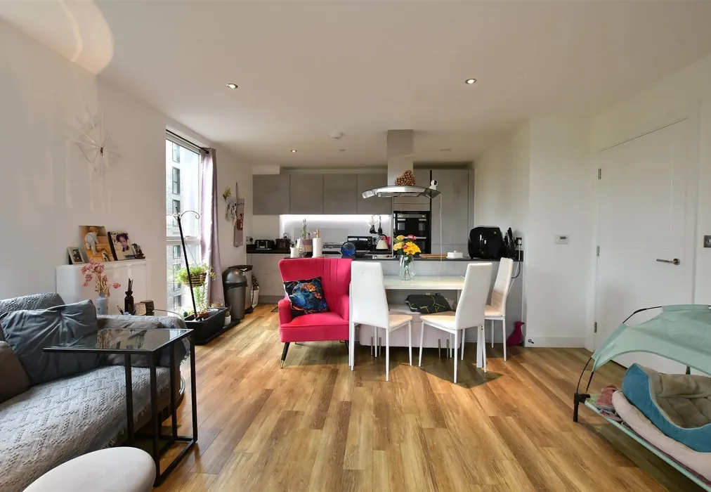 Lounge/Kitchen /Dining Room - Track Street, Walthamstow - Wards of Kent