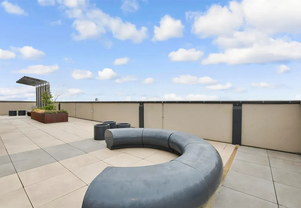 Balcony / Terrace - Track Street, Walthamstow - Wards of Kent
